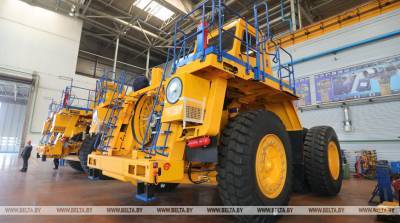 Три новых 136-тонных БЕЛАЗа начали работу в Украине