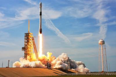 Falcon 9 с шестой попытки доставила в космос 60 интернет-спутников Starlink (видео)