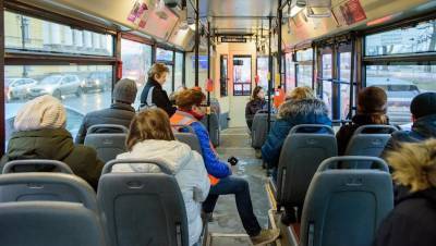 В Петербурге увеличат число автобусных маршрутов без кондукторов