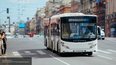 Несколько автобусных маршрутов в Петербурге станут бескондукторными