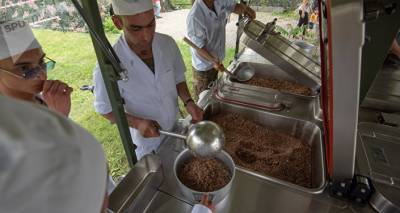 Помощи больше необходимого: чем заняты повара и как мобилизовались гостиницы в Армении