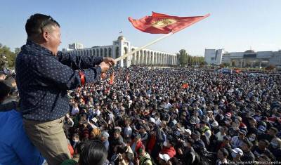 Смена власти в Киргизии: кто стоит за "играми престолов"