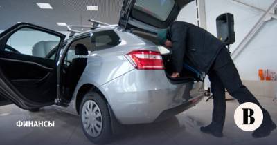 Ослабление рубля стимулирует покупки автомобилей