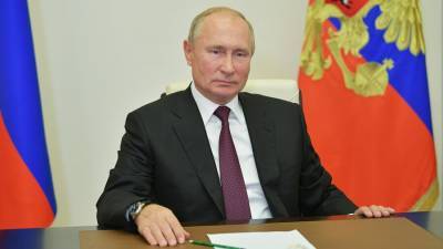 Президент России Путин отмечает 68-летие