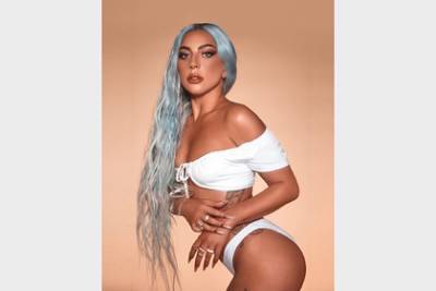Леди Гага снялась в белье для рекламы собственного бренда косметики