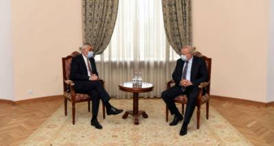 Вице-премьер Армении встретился с послом России