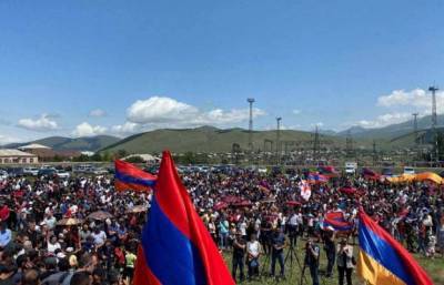 В Грузии прошли митинги за Карабах и против карантина