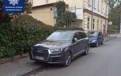 В Черновцах водитель забыл, где оставил машину, и заявил о похищении