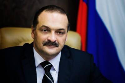 Сенаторские полномочия врио главы Дагестана Меликова прекращены досрочно