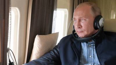 Владимиру Путину пришлось прыгать с вертолета в сочинских горах