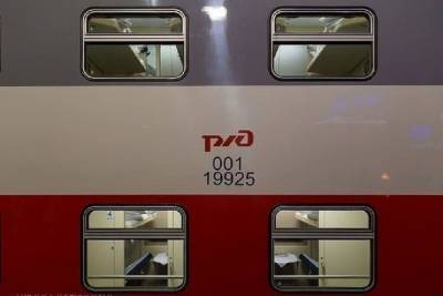Расписание: через Петрозаводск будет следовать двухэтажный поезд в Санкт-Петербург