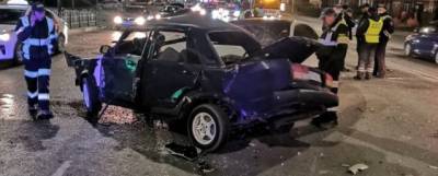 При столкновении «ВАЗ-2107» и Mercedes в центре Омска погиб мужчина