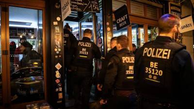 Берлин на карантине: ограничение социальных контактов и комендантский час