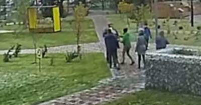 В Новосибирске мужчину обвинили в избиении 10-летней девочки во дворе