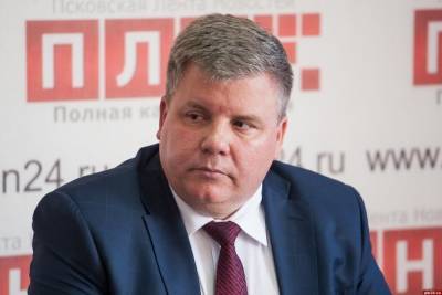 Псковский губернатор недоволен работой председателя комитета по образованию