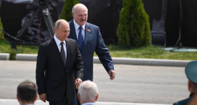 В день рождения президента РФ: Путин и Лукашенко обсудили по телефону ситуацию в Карабахе