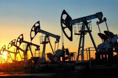 Саудовская Аравия удваивает добычу нефти, чтобы обойти своих соперников