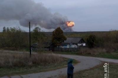 В России горит бывший военный полигон, начались взрывы боеприпасов