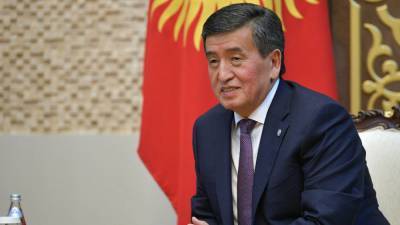 Президент Киргизии остаётся в столице