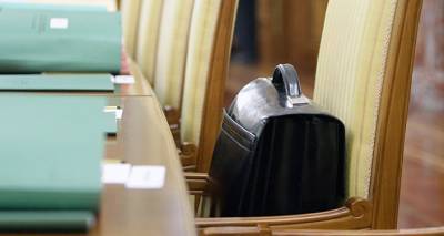 Депутат Сейма Адамович обвиняется по трем статьям Уголовного закона