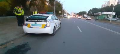 В Харькове авто снесло ребенка на "зебре", водителя ищут: кадры ДТП