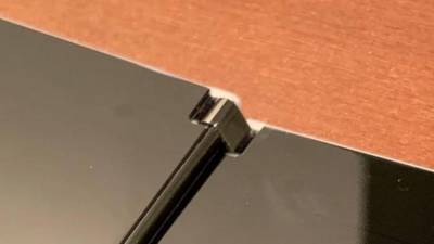 Смартфон Surface Duo начал демонстрировать свою слабую сторону