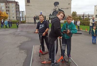 Для настоящих экстремалов: в Волхове открыли скейт-парк
