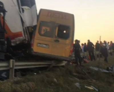 В Дагестане произошло массовое ДТП со школьным автобусом, есть погибшие
