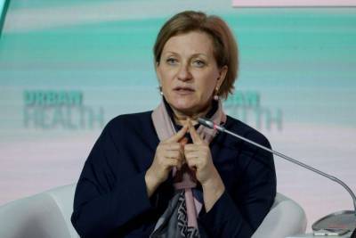 Попова заявила об осложнении ситуации с коронавирусом в России