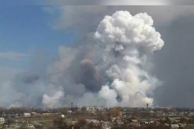 Пожар на рязанском военном складе повредил 17 строений