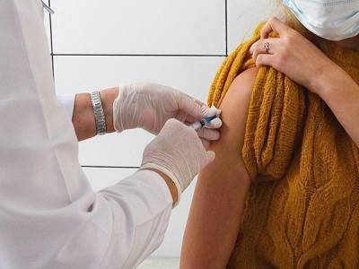 Роспотребнадзор рекомендует ставить прививку от гриппа ежегодно