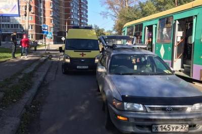 В Хабаровске пожилой водитель сбил пенсионерку, а девушка – ребенка