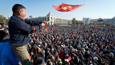 Больше тысячи человек пострадали при беспорядках в Киргизии