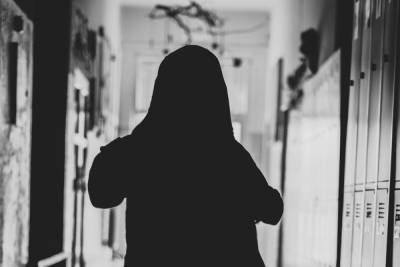 Замдиректора школы изнасиловал 9-летнюю девочку в День учителя