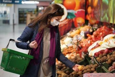 Взвешивать овощи и фрукты в магазинах запретили в Забайкалье из-за COVID-19
