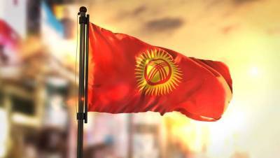Бизнесмены Кыргызстана потребовали возобновить работу банков и госорганов, чтобы избежать коллапса в экономике