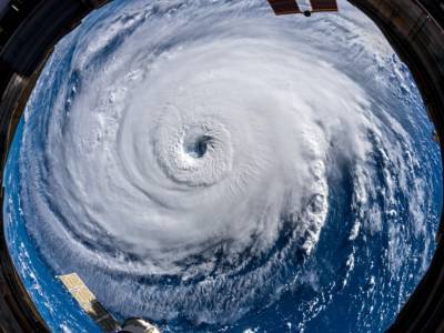 На США надвигается мощный ураган «Дельта»