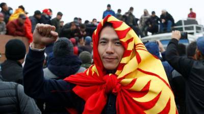 Протесты в Кыргызстане: пострадали более тысячи человек