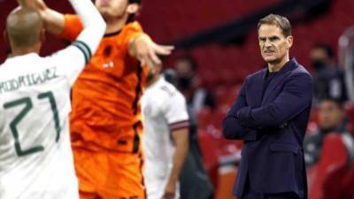 Нидерланды проиграли Мексике в дебютном матче нового тренера