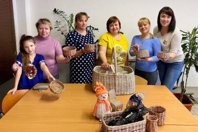 Для жителей Тверской области провели мастер-класс по плетению