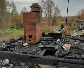 Одна кирпичная печь осталась от жилого дома в Череповецком районе