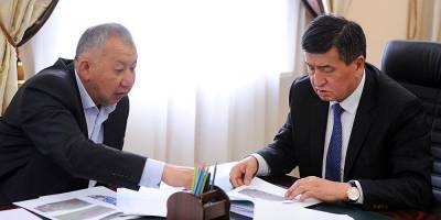 Президент и премьер Киргизии пустились в бега