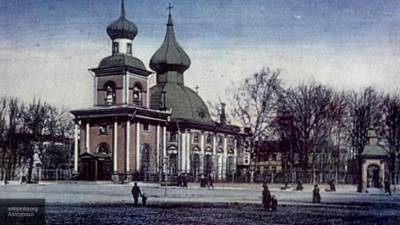 Памятный знак в честь Троице-Петровского собора появился в Петербурге