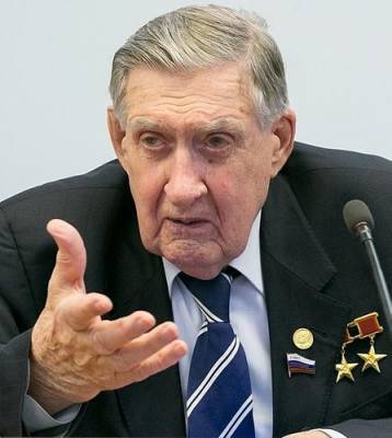 Бывший сенатор и кандидат в члены Политбюро ЦК КПСС Владимир Долгих умер в возрасте 95 лет