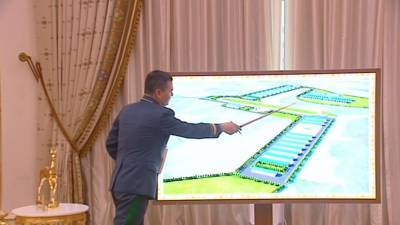 Глава МВД показал Бердымухамедову план строительства конюшен