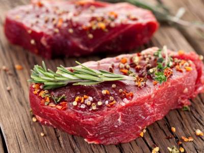 Диетологи назвали мясо, которое отравляет организм человека
