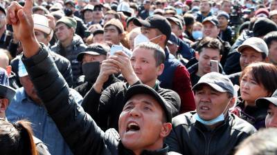 Суздальцев назвал страны, где вслед за Киргизией могут начаться беспорядки