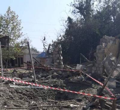 Армяне обстреляли из "Смерчей" кафе в Азербайджане, где собирались зарубежные журналисты, есть погибшие: фото и видео