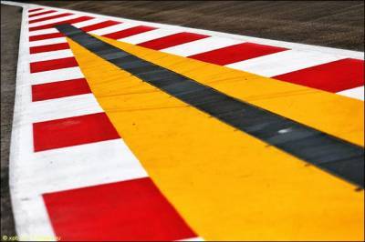 В FIA уточнили правила тренировки старта