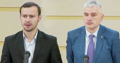В Молдавии парламентская оппозиция требует отставки главы СИБ и МВД